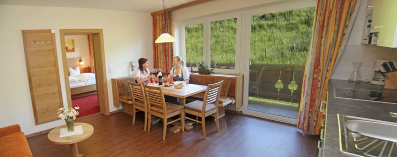 Apt. Sonnberg Wohnzimmer/Küche  Panoramagasthof-Hotel Hohe Brücke