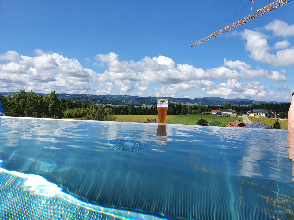 Pool 1. Bier & Wohlfühlhotel Gut Riedelsbach