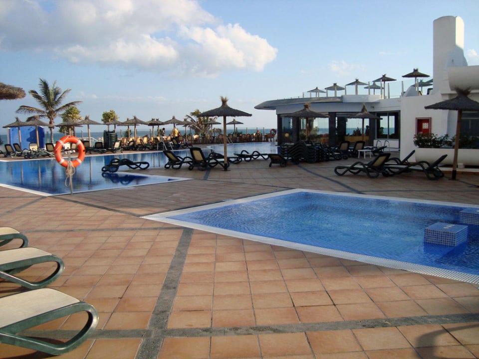 Poolanlage allsun App.-Hotel Barlovento