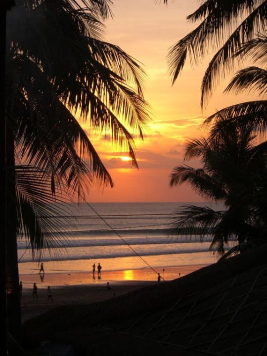 Sonnenuntergang vom Pool aus Bali Mandira Beach Resort & Spa