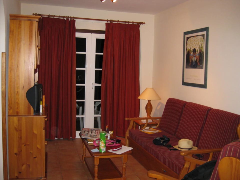 Wohnzimmer Apartamentos Oasis San Antonio