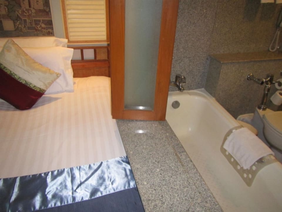 Zimmer Ramada Plaza by Wyndham Bangkok Menam Riverside