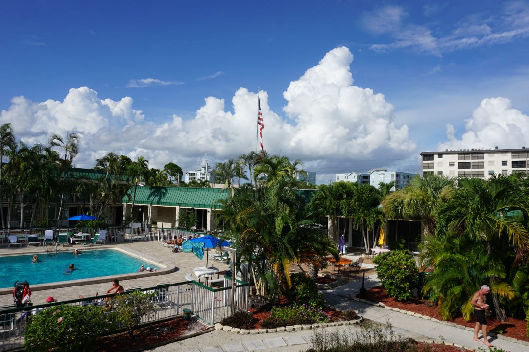 Pool Wyndham Garden Hotel Fort Myers Beach Fort Myers Beach • Holidaycheck Florida Usa 2222