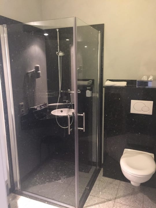 Dusche und WC Hotel Garni Haller
