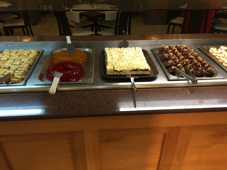 Buffet Atlantis Hotel