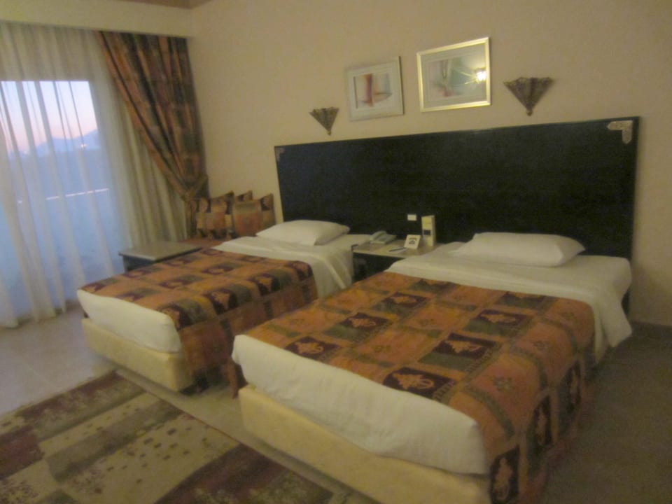 Zwei Einzzelbetten je 120 cm breit Pickalbatros Palace Resort