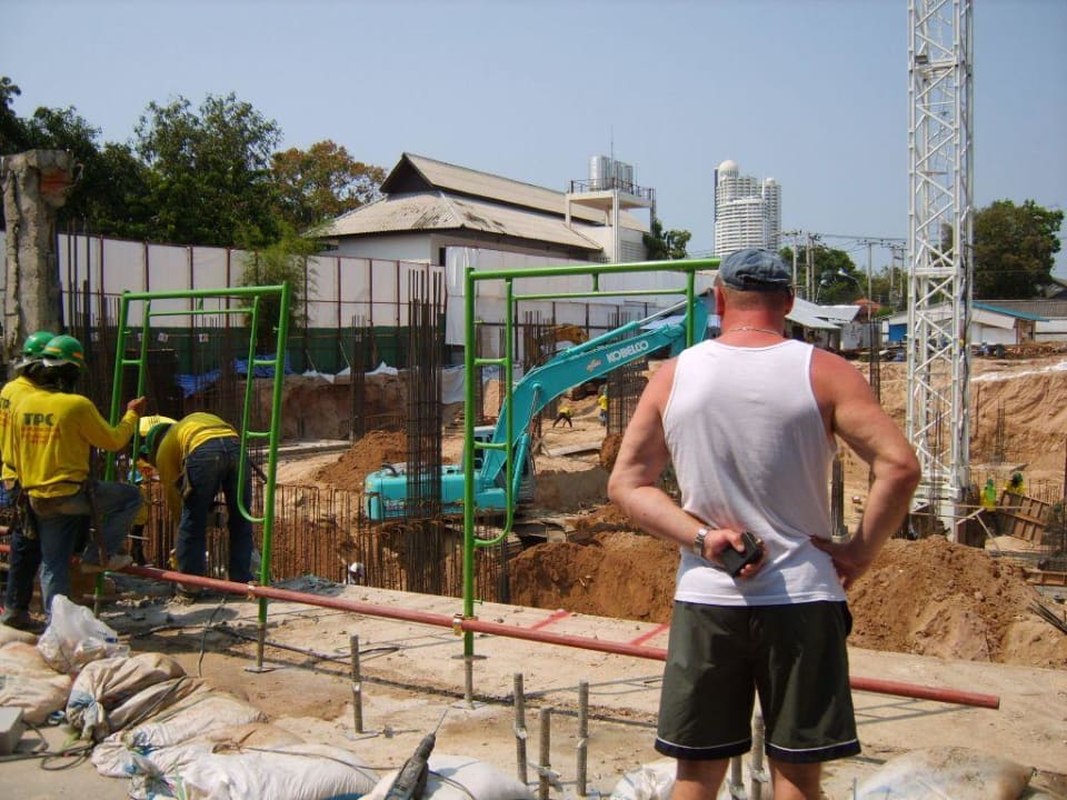 Baustelle neben dem Woodlands Woodlands Hotel & Resort