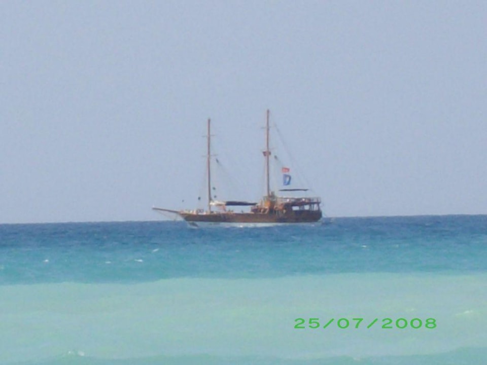 Schiff auf dem Meer Hotel Club Life Kizilot