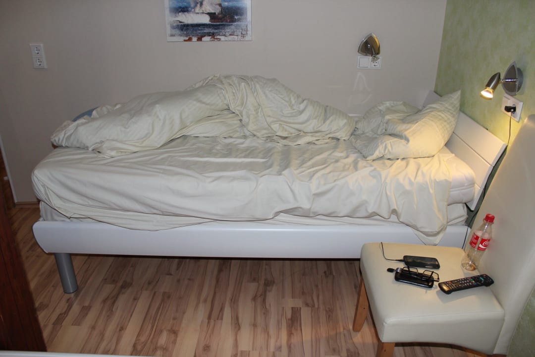 Zwei Matratzen - der Versuch die Nacht zu retten. Hotel Landgasthof Tarp