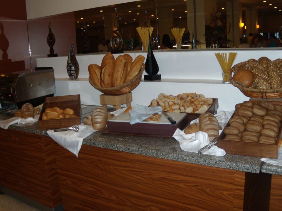 Bufet AQI Pegasos Resort