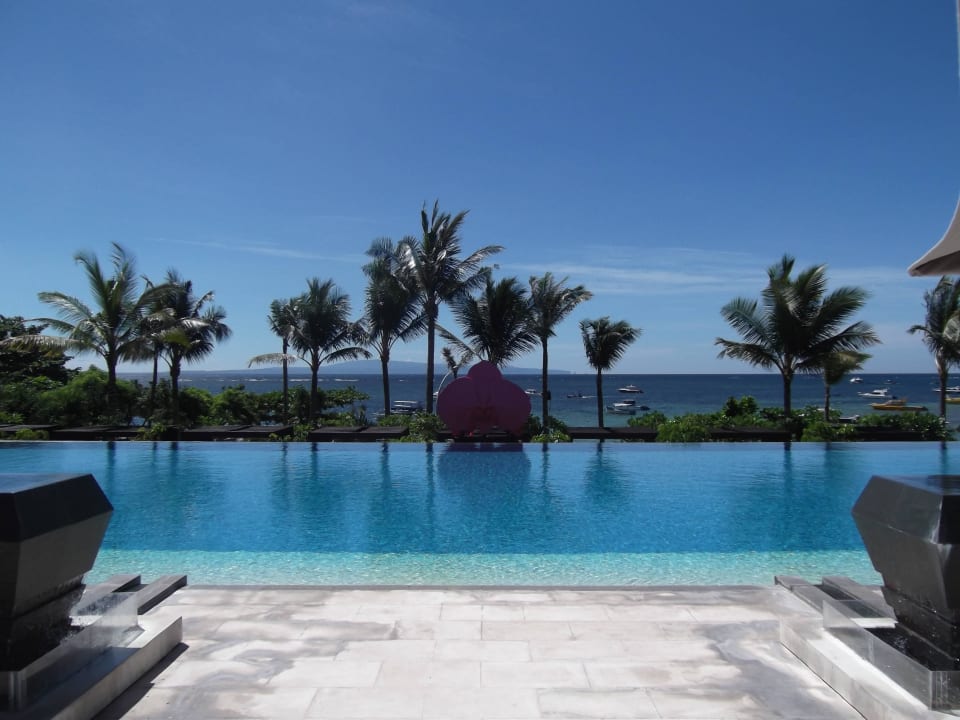 Pool in Blickrichtung Strand InterContinental Bali Sanur Resort