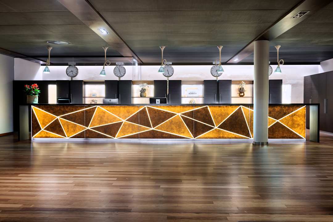 Lobby Four Points by Sheraton Bolzano
