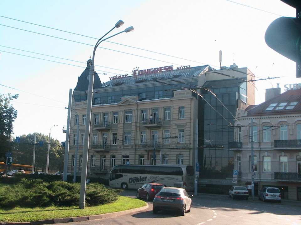 Gesamtansicht vom Hotel (Straßenseite Eingang) Hotel Congress