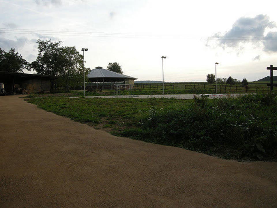 Horse arena Hof Liebeneck
