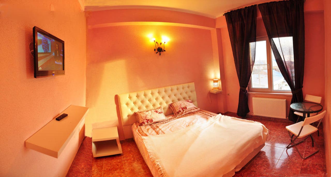 номер с двухспальной кроватью Hotel Chloe / Отель Хлоя