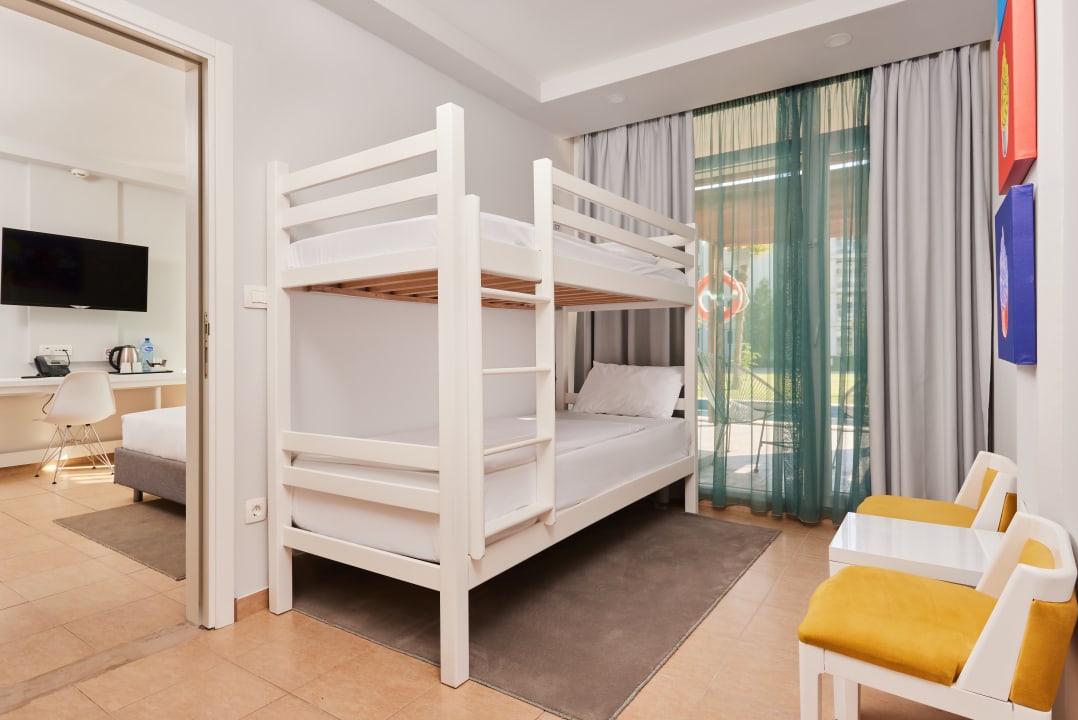 Zimmer Azul Beach Resort Montenegro by Karisma