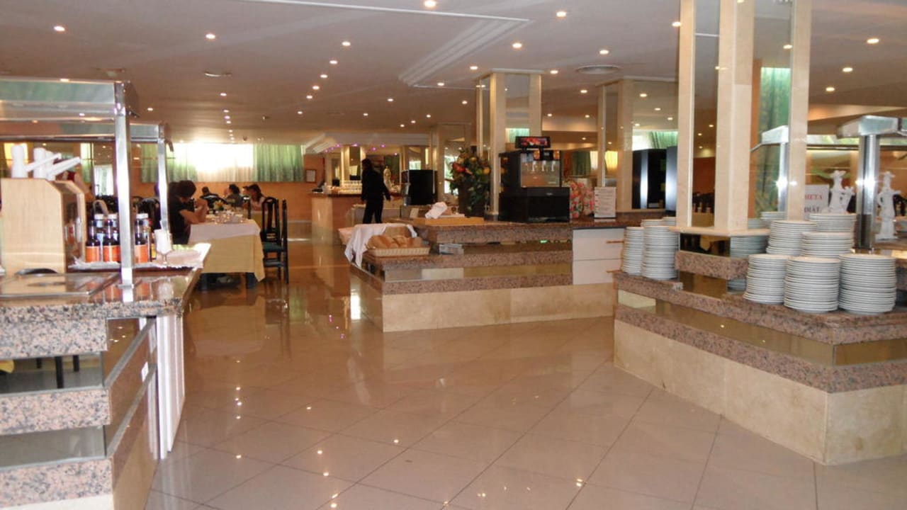 Restaurant UG Hotel Timor