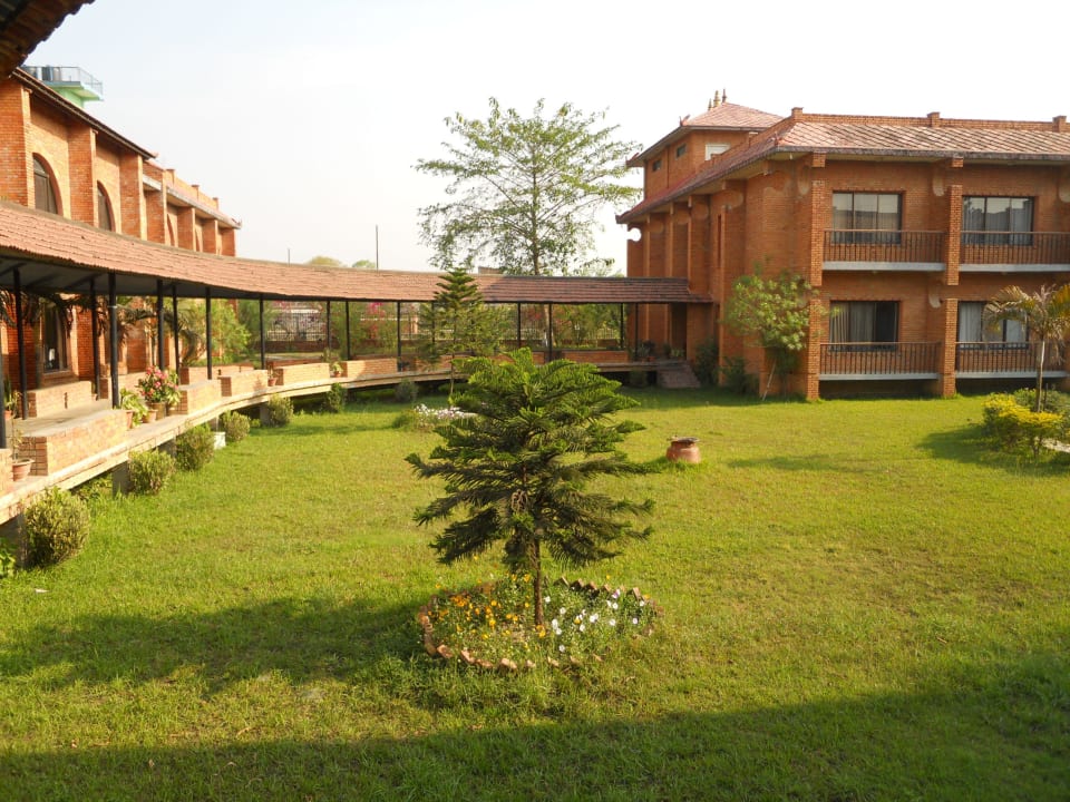 Blick in den Garten Hotel Lumbini Garden