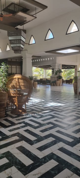 Lobby Hotel Riu Karamboa