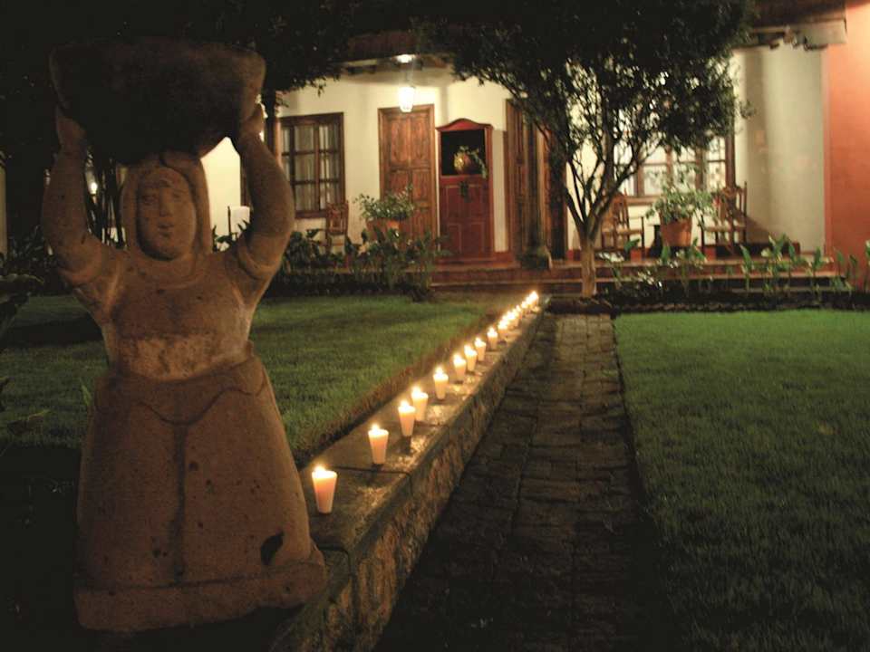 Patio Hotel Mision Patzcuaro