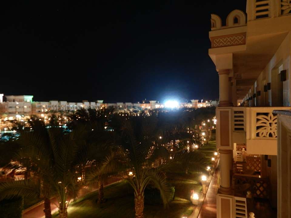 Aussicht in der Nacht Pickalbatros Palace Resort