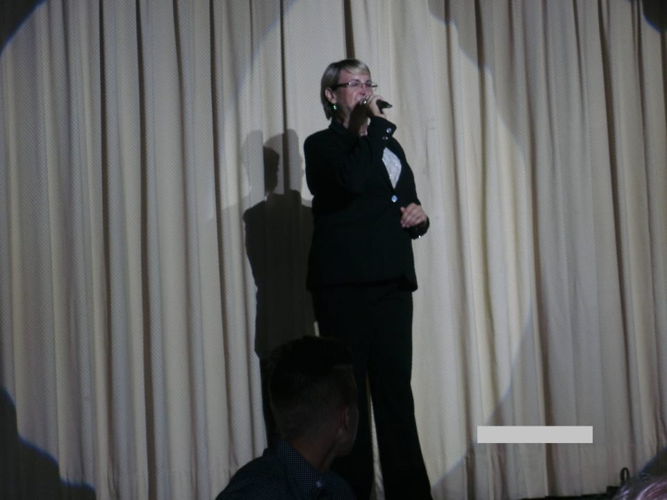 Programmführerin zum Galaabend Coral La Quinta Park Suites