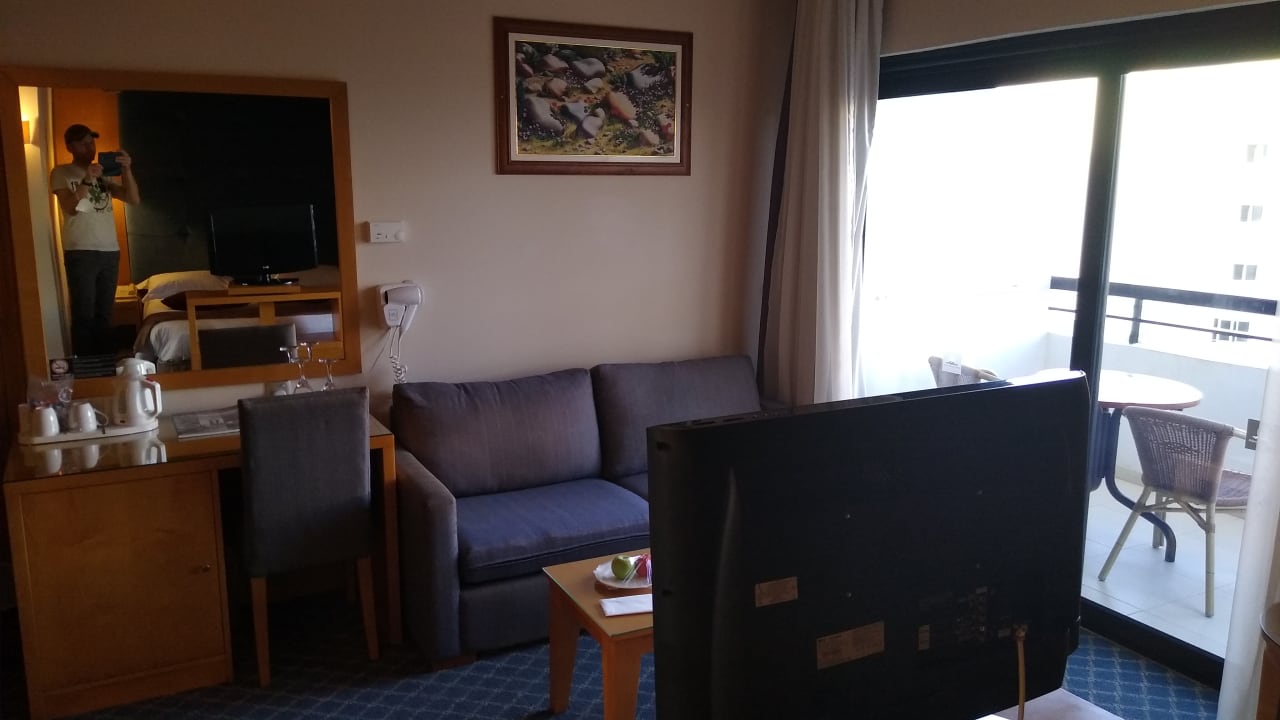 Zimmer Adams Beach Hotel