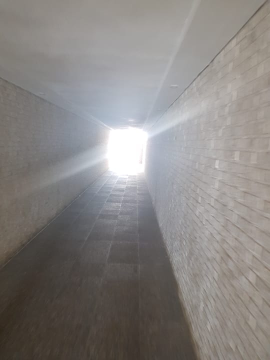 Unterführung Sunprime C-Lounge