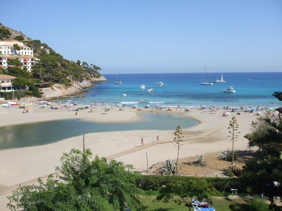 Blick von Zimmer 404 auf Strand und Lagune Universal Hotel Castell Royal