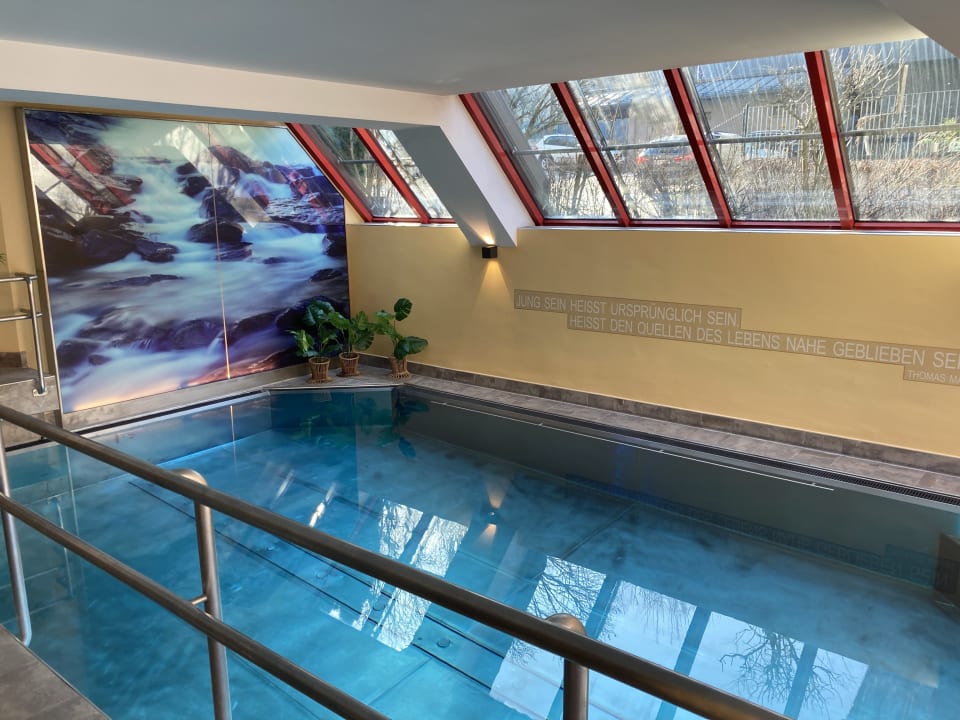 Pool Impuls Hotel Tirol