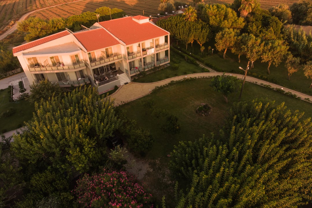 Außenansicht Harmony Hotel Resort