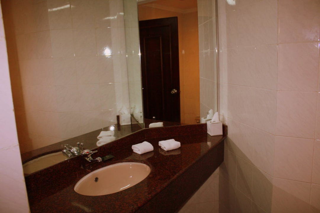 Toaleta dla gości Royal Palms Beach Hotel