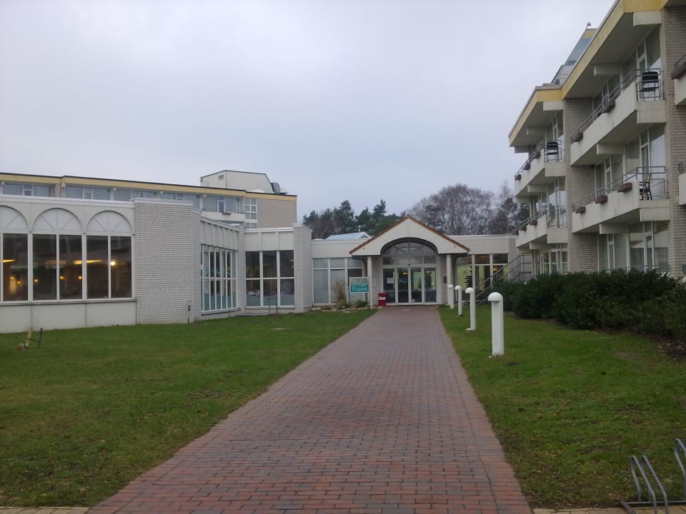 Eingang zum Dünenbad für Nichthotelgäste Strandhotel Weissenhäuser Strand