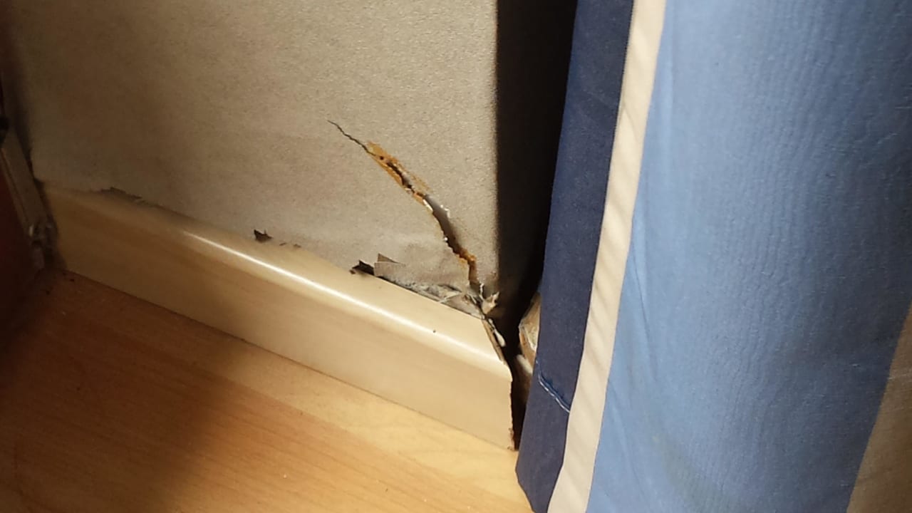 Fußleiste und Tapete Hotel Exe Vienna