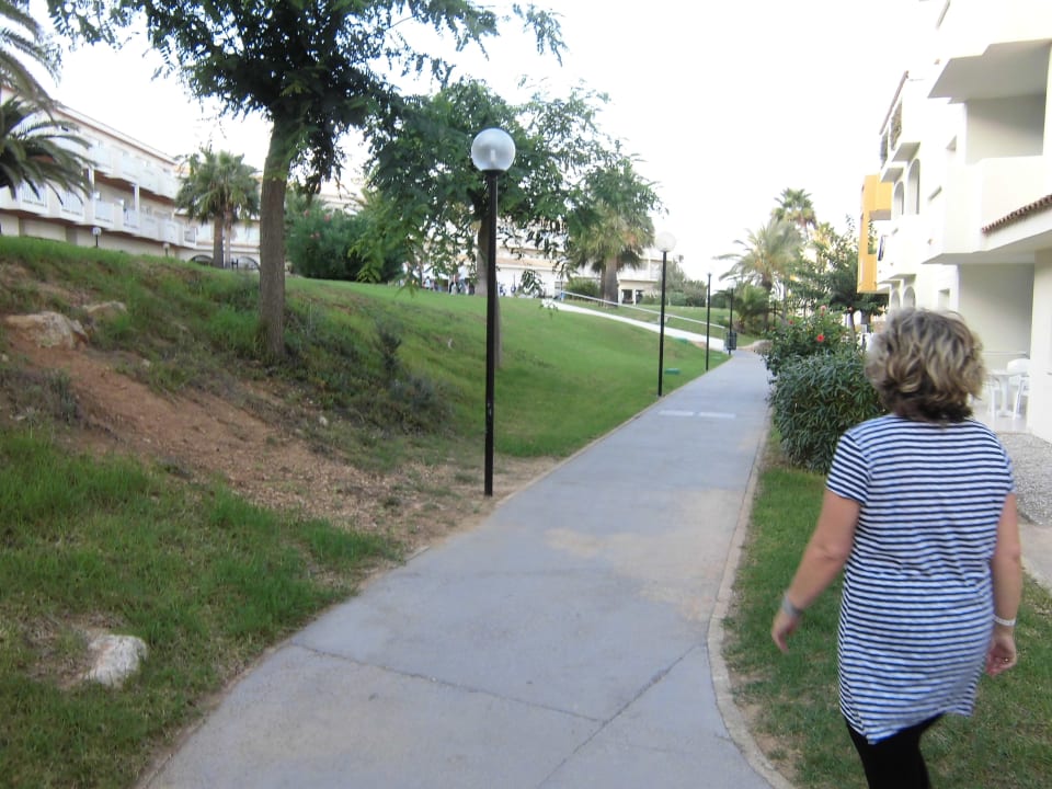 WEG ZUM RESTAURAND blau punta reina