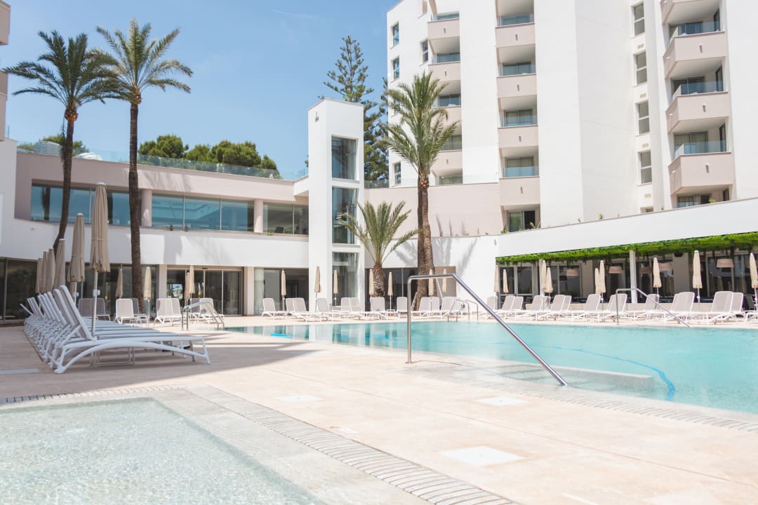 Pool Hipotels Bahia Grande