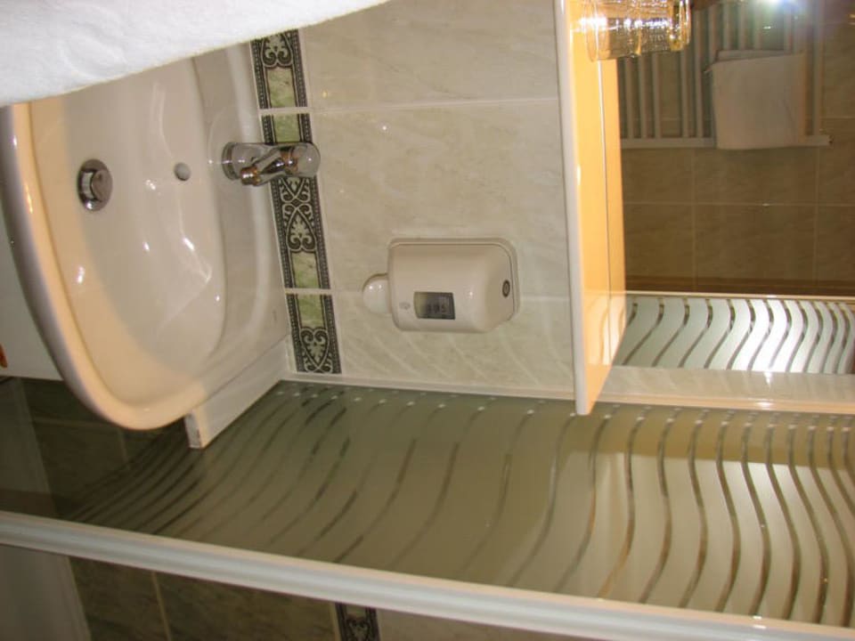 Łazienka (pokój od strony jeziora, taras). Hotel Solar Palace Spa & Wellness