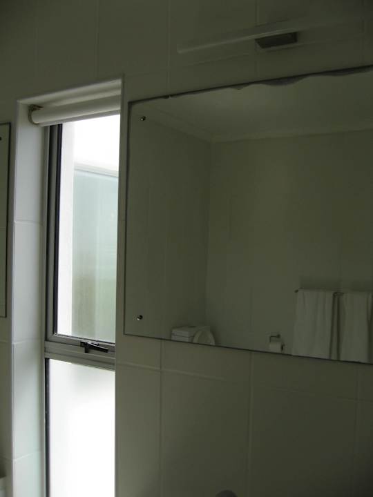 Bad: Spiegel ist auch in die Jahre gekommen Agulhas Ocean House