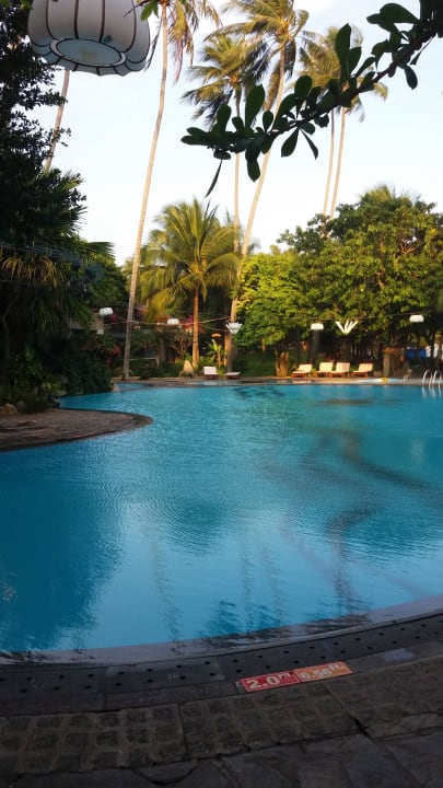 Großer Pool Hoang Ngoc Beach Resort