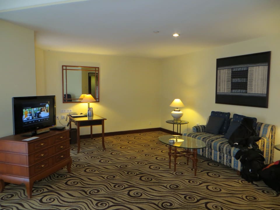 Großes Zimmer Melia Purosani Yogyakarta