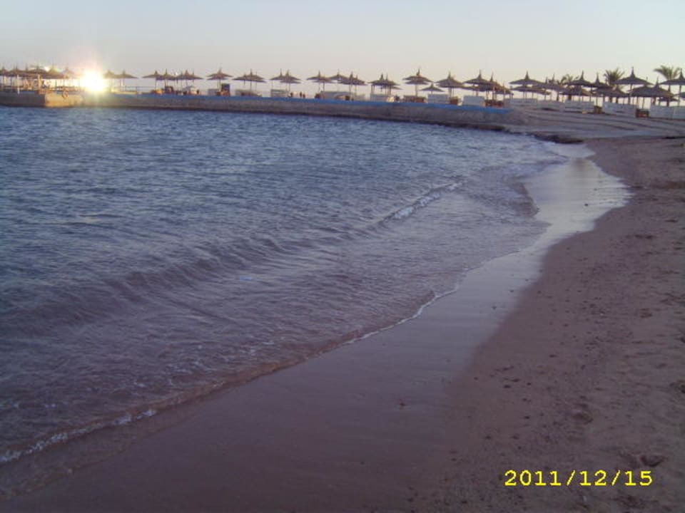 Закат на море Beach Albatros Resort