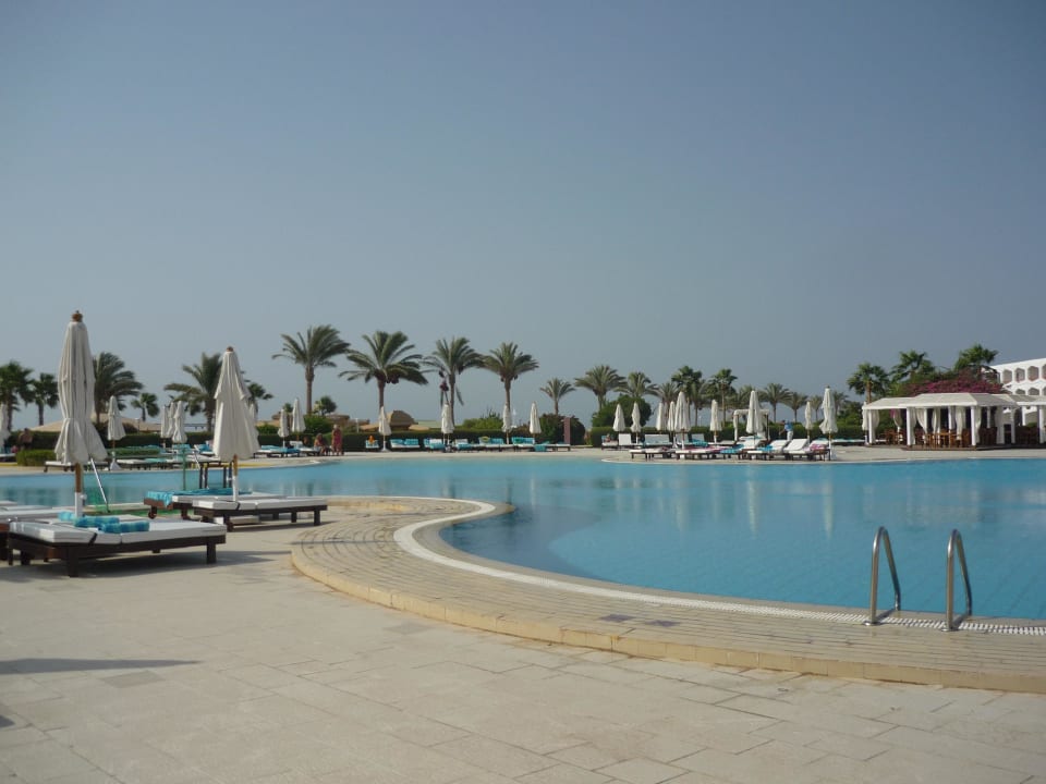 Morgenstimmung am Pool Baron Resort