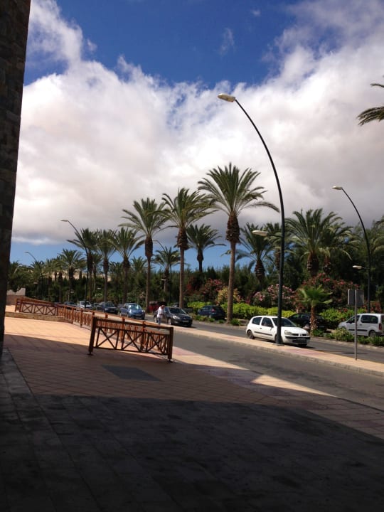 Vor dem Hotel SBH Costa Calma Beach Resort