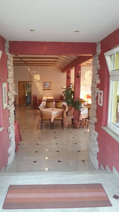 Blick ins Restaurant Pension Gasthaus Villa Anka