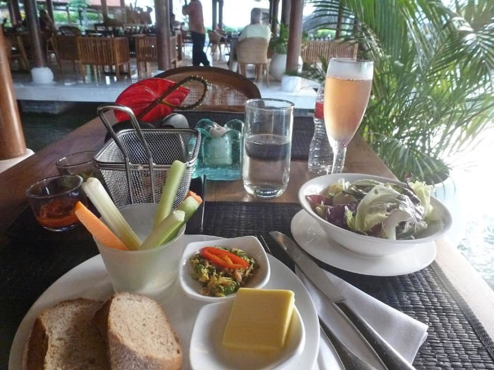 Grand Club Lounge - Happy Hour Grand Hyatt Bali