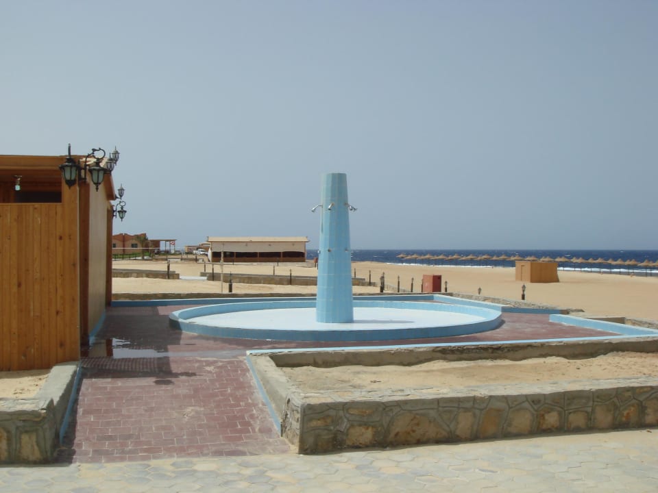 Stranddusche Three Corners Happy Life Beach Resort