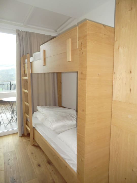 Kinderschlafzimmer (mit Zugang zu Bad Nr. 2) Gasthof zur Traube