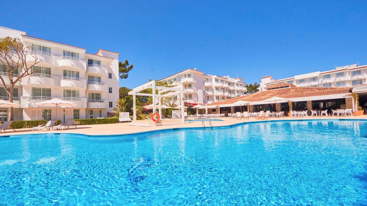 Pool Apartamentos Prinsotel Pineda