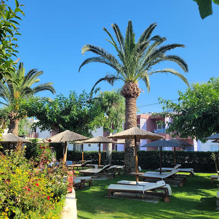 Gartenanlage Corissia Beach Hotel