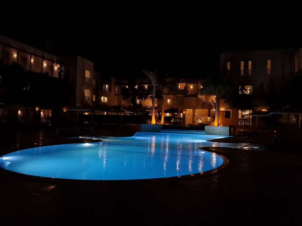 Pool The Breakers Diving & Surfing Lodge